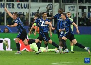 Esports-包含赛地聚焦：NBA总决赛国际比赛日热度飙升，AC米兰再遭质疑，底气十足，数据趋势出现新变化的词条